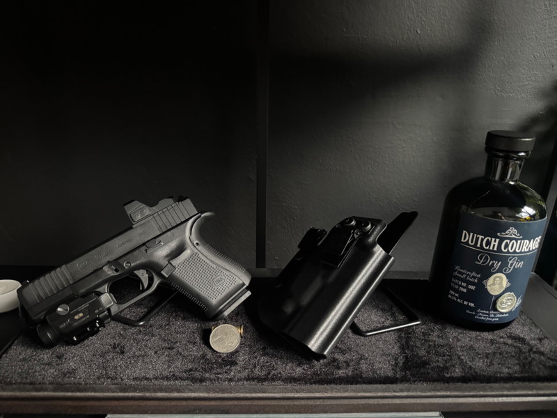 Image 1 for Glock 19 gen 5 MOS with atachments