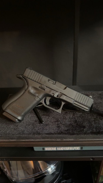 Imagen 3 de Glock 19 gen 5 MOS with bevertail kit