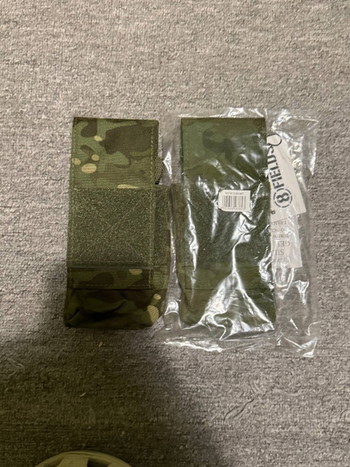 Image 3 for Multicam Tropic Pouches from 8Fields and Invader Gear holster