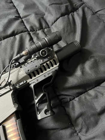 Afbeelding 3 van Prachtig wapen stalen binnenkant en uitgerust met accessoires