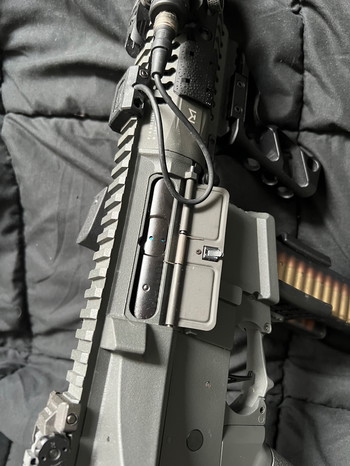 Afbeelding 4 van Prachtig wapen stalen binnenkant en uitgerust met accessoires