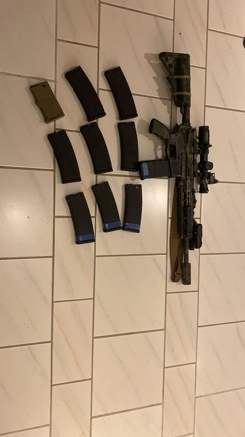Image 1 pour Tippmann M4 comando + scope + Tracer Unit+10 Magazins