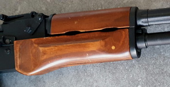 Image 6 for AK 47 MET 2 MAGS EN UPGRADES echt hout  ( mag weg tegen elk aannemelijk bod)