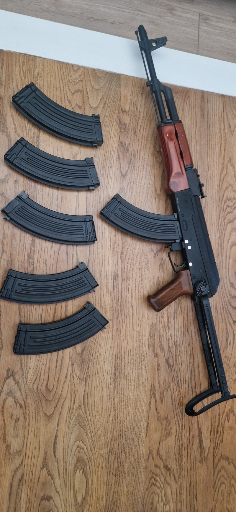Bild 1 für Ak47 wegens niet gebruikt doe ik hem weg.