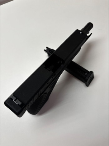 Image 3 for Umarex VFC GLOCK 17 Gen4 GBB Airsoft Pistole Original GLOCK License Green Gas