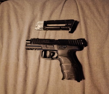 Bild 3 für Umarex VP9 handpistool co2 + 1 magazijn