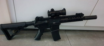 Image 4 for M4 KeyMod CQB 7 inch ( new in the box ) with other stock en red dot