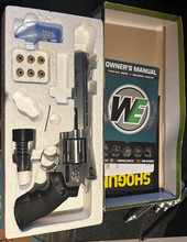 Imagen para 2 dan wesson revolvers