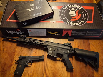 Bild 2 für COLT WE 1911 & M4 Lancer Tactical AEG