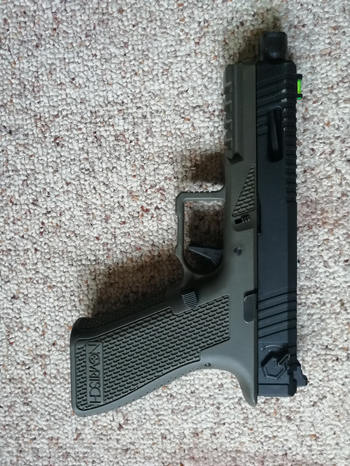 Afbeelding 2 van SSP 18 (novritsch glock) + 6 mags