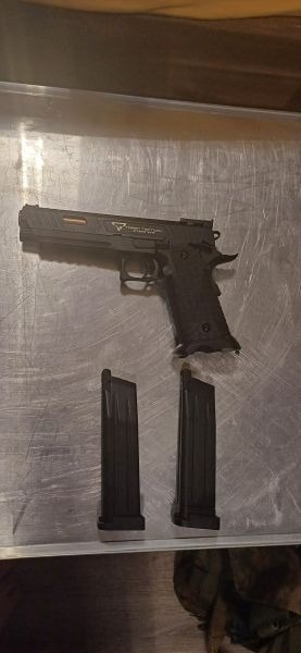 Afbeelding 1 van TTI Combat Master Begadi R601 (John Wick 3)