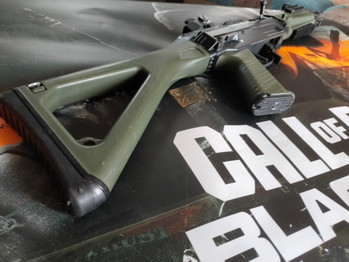 Image 4 for ICS Swat 556 shorty jungle edition (sig sauer) bekend van black ops 6 zo goed als nieuw!