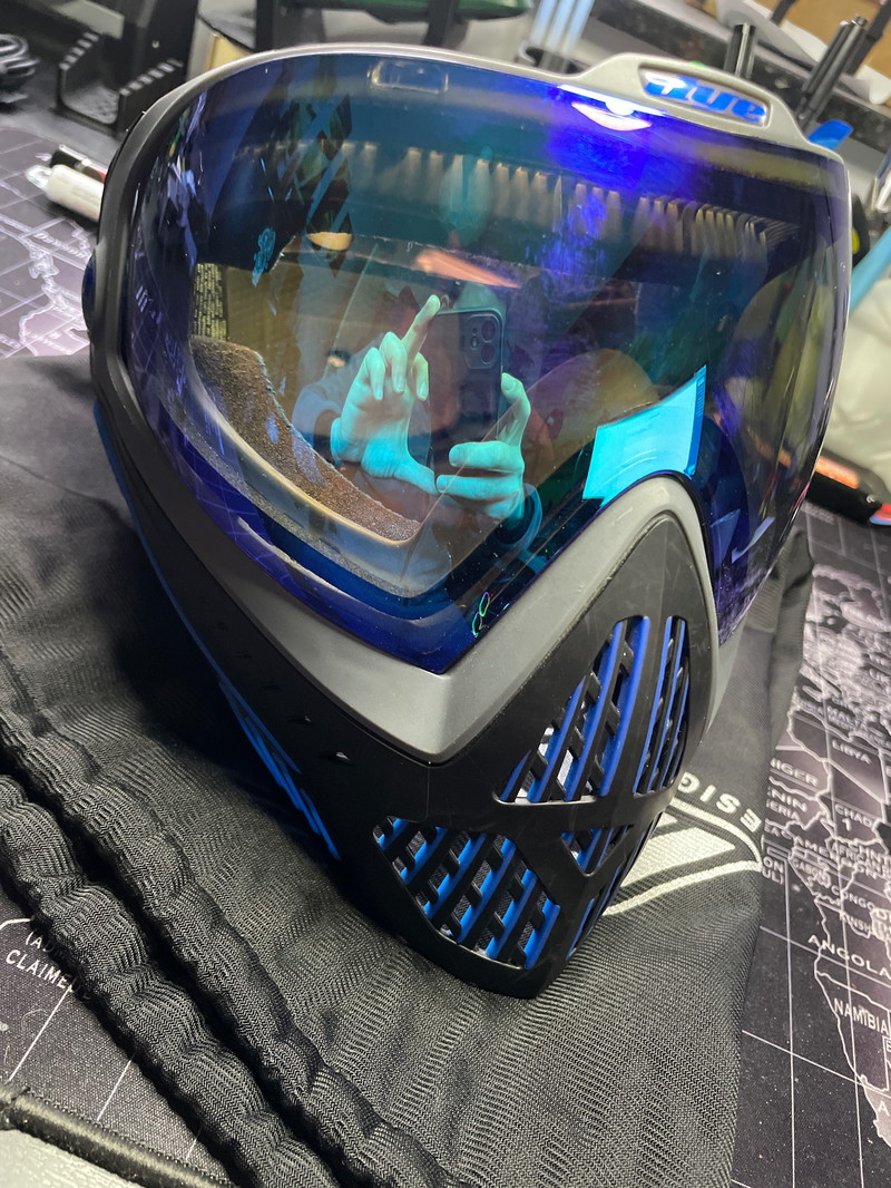 Image 1 for Masque dye i5 blue