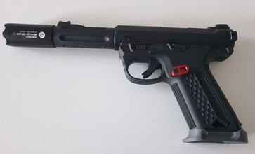 Imagen para NIEUWE AAP 01 BLACK MET TRACER