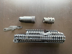 Bild für Wii tech marui akm gbbr handguard / LCT flashhider / Hephaestus AKM fire selector