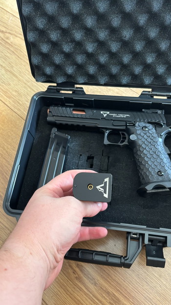 Bild 3 für TTI Combat Master John Wick 3 + 2 GBB mags