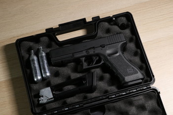 Image 2 pour Glock G17 Airsoft Umarex CO₂ Blowback