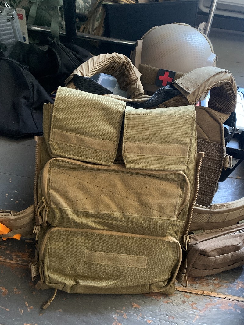 Image 1 for plate carrier Backpanel