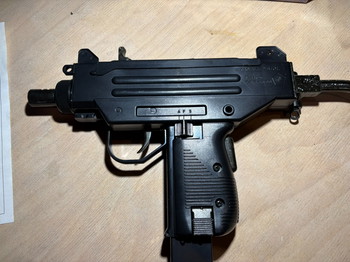 Image 2 pour Umarex Micro Uzi - Spring Powered - Old Model - With Box and Manual