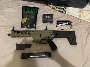 Bild für UTR45 SMG - perfectly new - battery + charger + speed loader + bb's