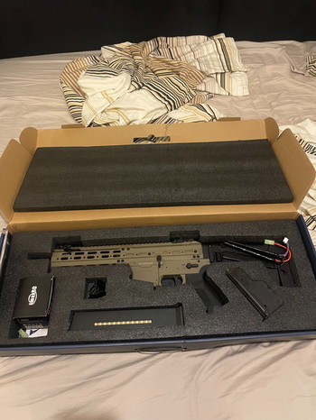 Imagen 3 de UTR45 SMG - perfectly new - battery + charger + speed loader + bb's