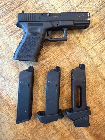 Imagen 3 de 1911 Tokyo Marui & Glock 19