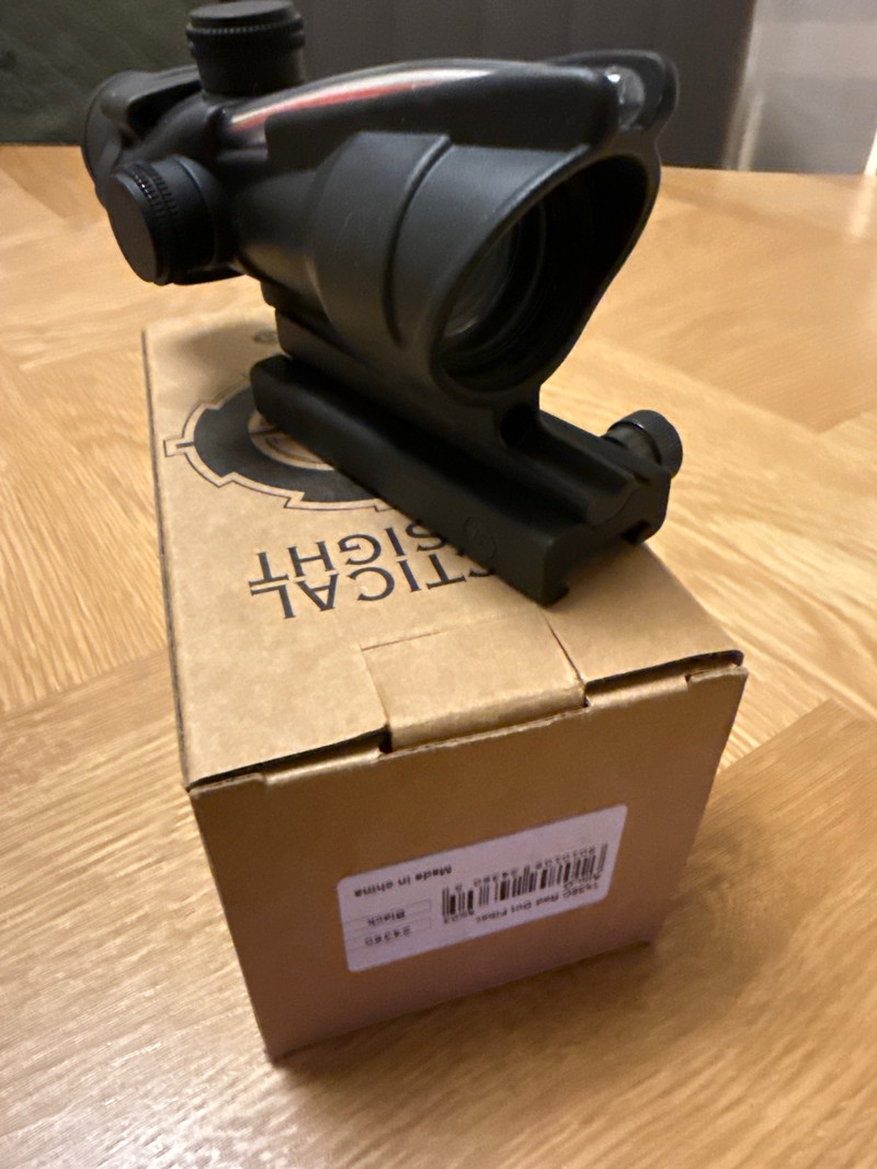 Imagen 1 de Aim-O acog red dot scope.