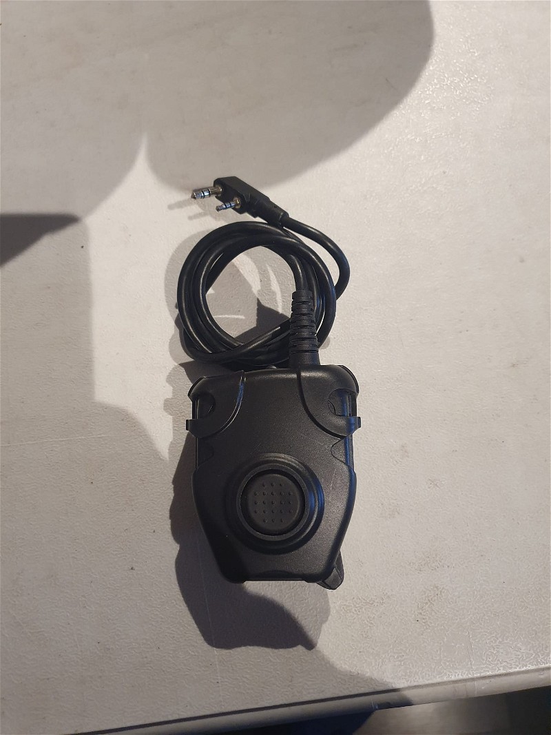 Afbeelding 1 van Element Peltor Headset PTT voor Kenwood/Baofeng 2 Pin Radio - Z112(EX112)
