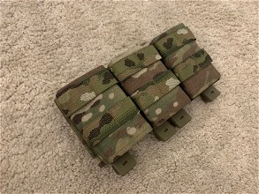 Image for Esstac Kywi repro triple 5.56 m4 pouch in multicam met 'malice' clips