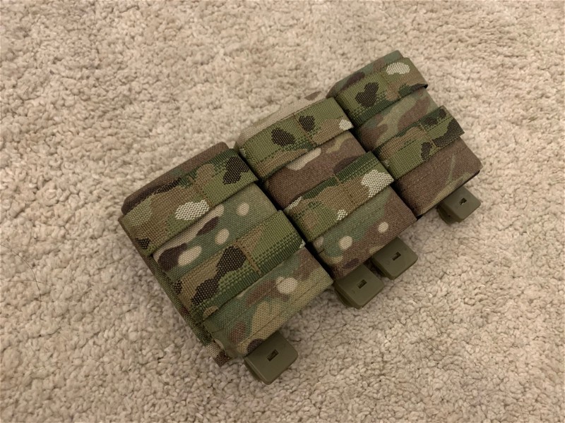 Image 1 for Esstac Kywi repro triple 5.56 m4 pouch in multicam met 'malice' clips