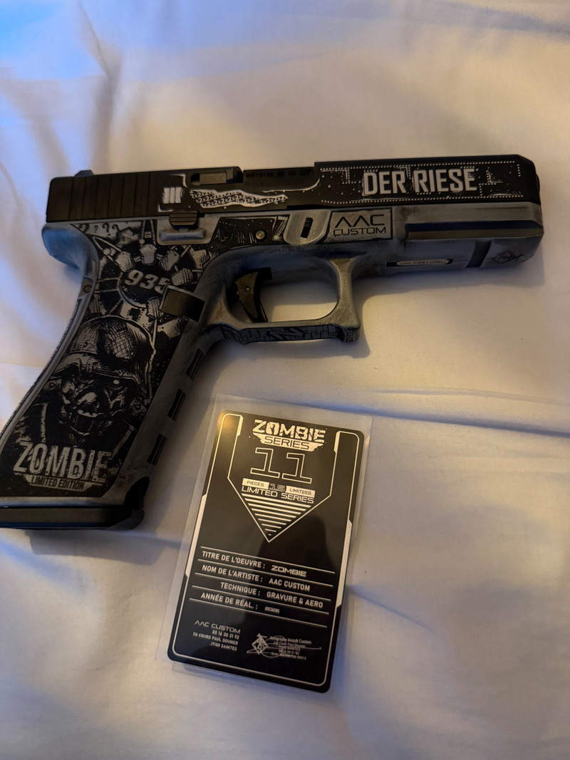 Zdjęcie 1 – Aac custom call of duty zombies glock