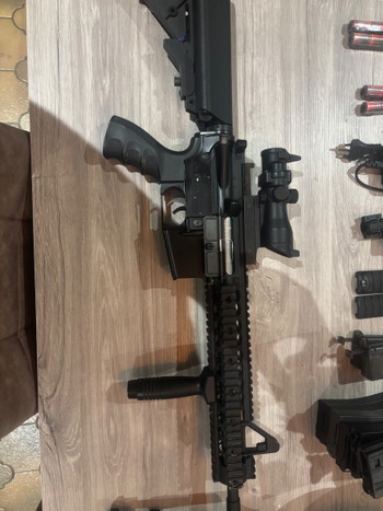Image 2 for M4 met toebehoren