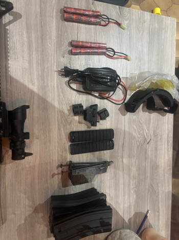 Image 3 for M4 met toebehoren