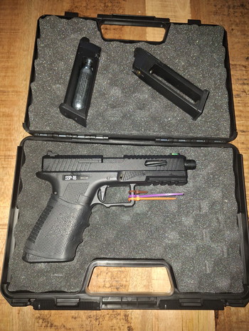 Image 2 for SSP18 met 2 CO2 magazijnen in oorspronkelijke koffertje / SSP18 CO2 version in original case with 2 mags