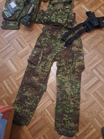 Bild 2 für Komplett Bekleidung