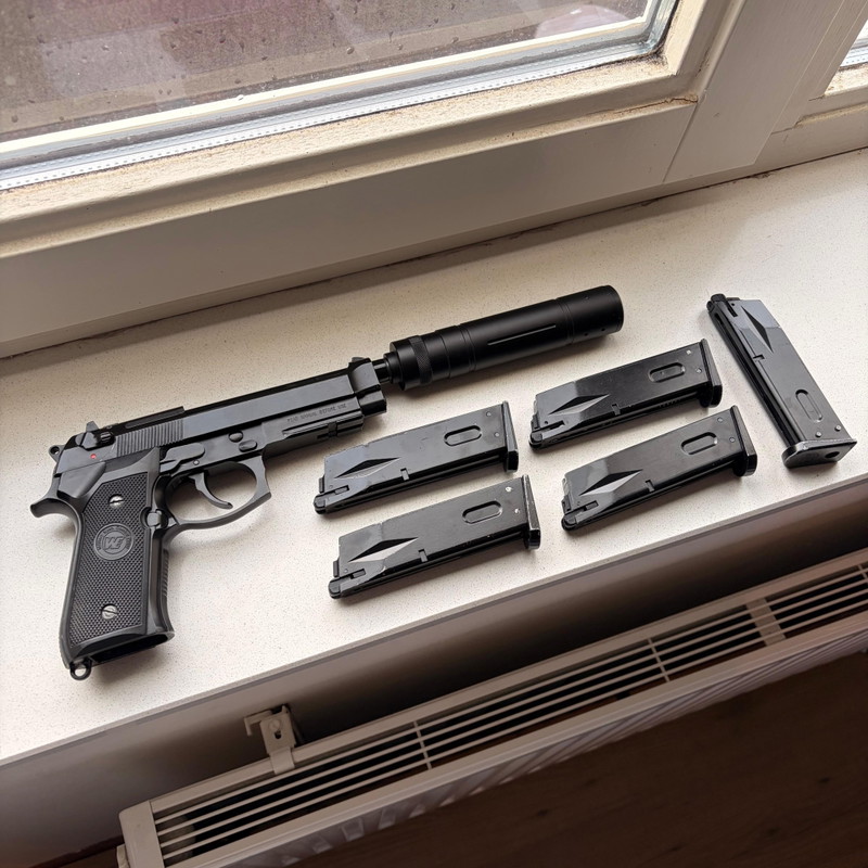 Image 1 for WE M9 A1 Beretta + 5 CO₂ magazijnen + Suppressor