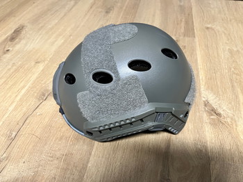 Imagen 3 de FAST replica helmet with Woodland cover