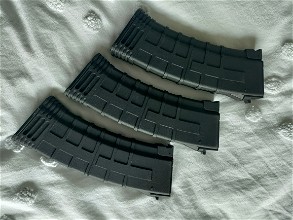 Afbeelding van 3x  AK74 HI-CAP magazijnen met een capaciteit voor 500 bb's van het merk Cyma