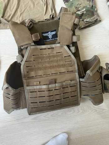 Afbeelding 4 van Te koop starterset kleding  en plate carrier