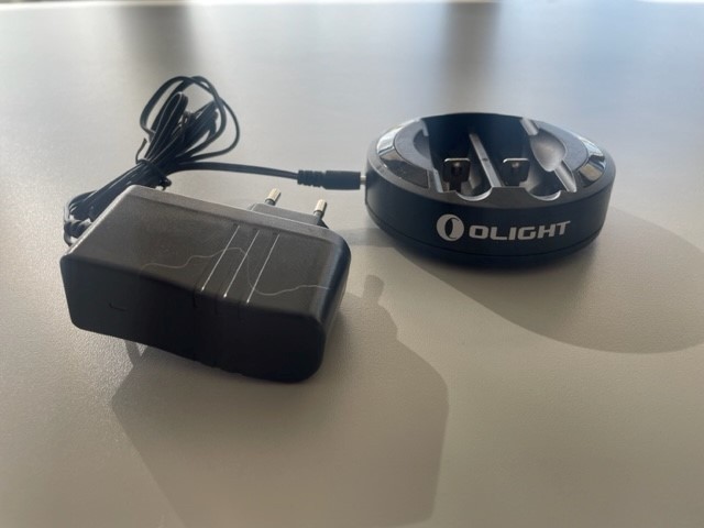Image 1 pour OLIGHT OMNI-DOK HARGER
