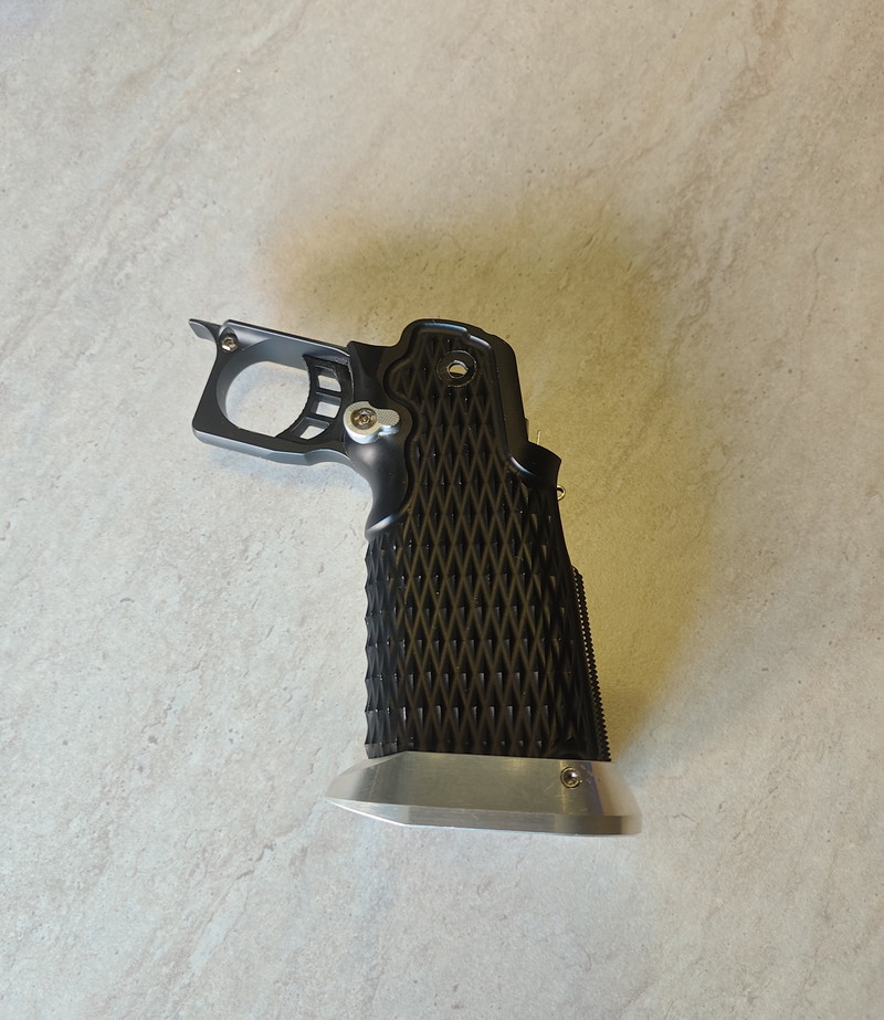 Bild 1 für Airsoft Masterpiece type 9 grip set