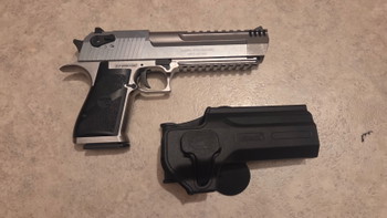 Afbeelding 2 van Desert Eagle L6 Gas Blowback by WE & Cybergun with Amomax Holster