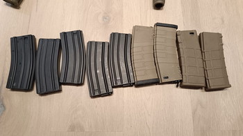 Bild 3 für Airsoft inboedel (4 replica's, 2 koffers en meer)