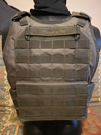 Imagen 3 de ZENTAURON ARES tactical plate carrier handmade in Germany - Olive Green