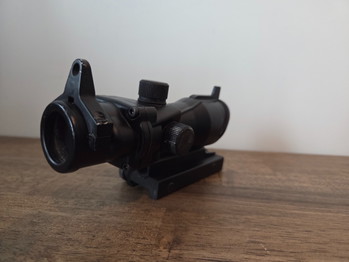 Bild 2 für Airsoft Pirate Arms PX1 red dot sight.