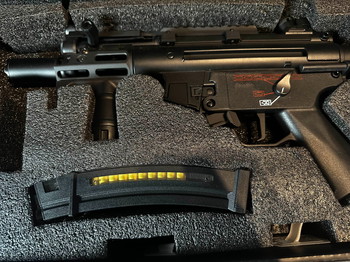Image 2 pour MP5 cyma metal + upgrade + batterie + chargeurs + traceur + sangle