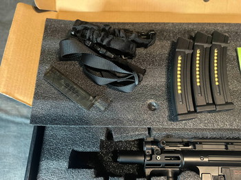 Image 3 pour MP5 cyma metal + upgrade + batterie + chargeurs + traceur + sangle