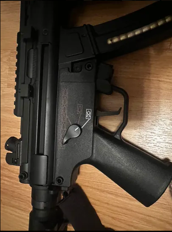 Bild 3 für MP5 cyma metal + upgrade + batterie + chargeurs + traceur