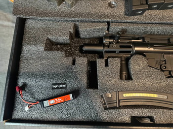 Image 5 pour MP5 cyma metal + upgrade + batterie + chargeurs + traceur + sangle