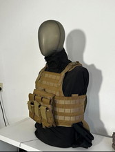 Bild für Coyote brown plate carrier